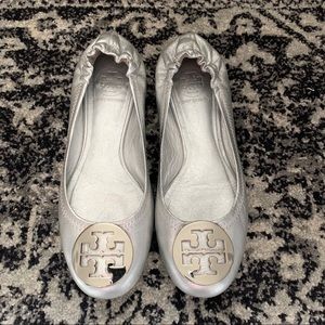 Tory Burch Minnie Travel Ballet flat- silver (7)